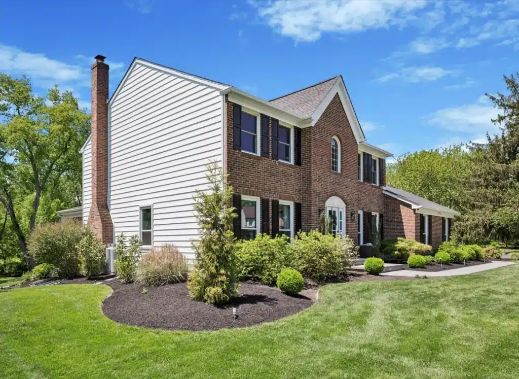 Experienced roofing & siding contractors helping your home stand out.